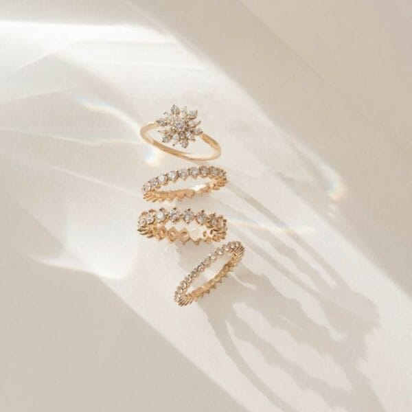 Flowers Patten Diamond Ring